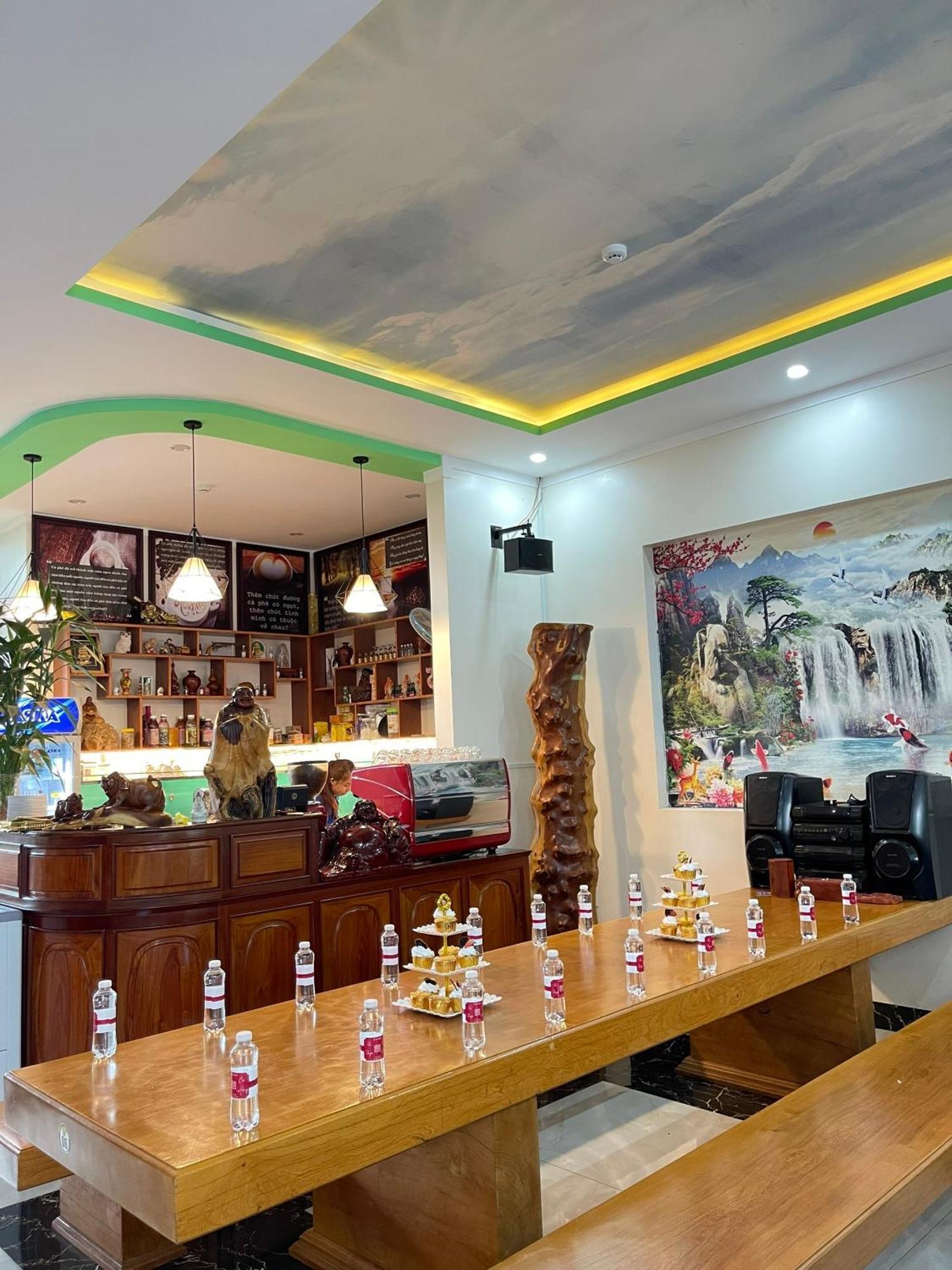 Anh Tuấn Hotel&Coffee - Pleiku, Gia Lai Exterior foto